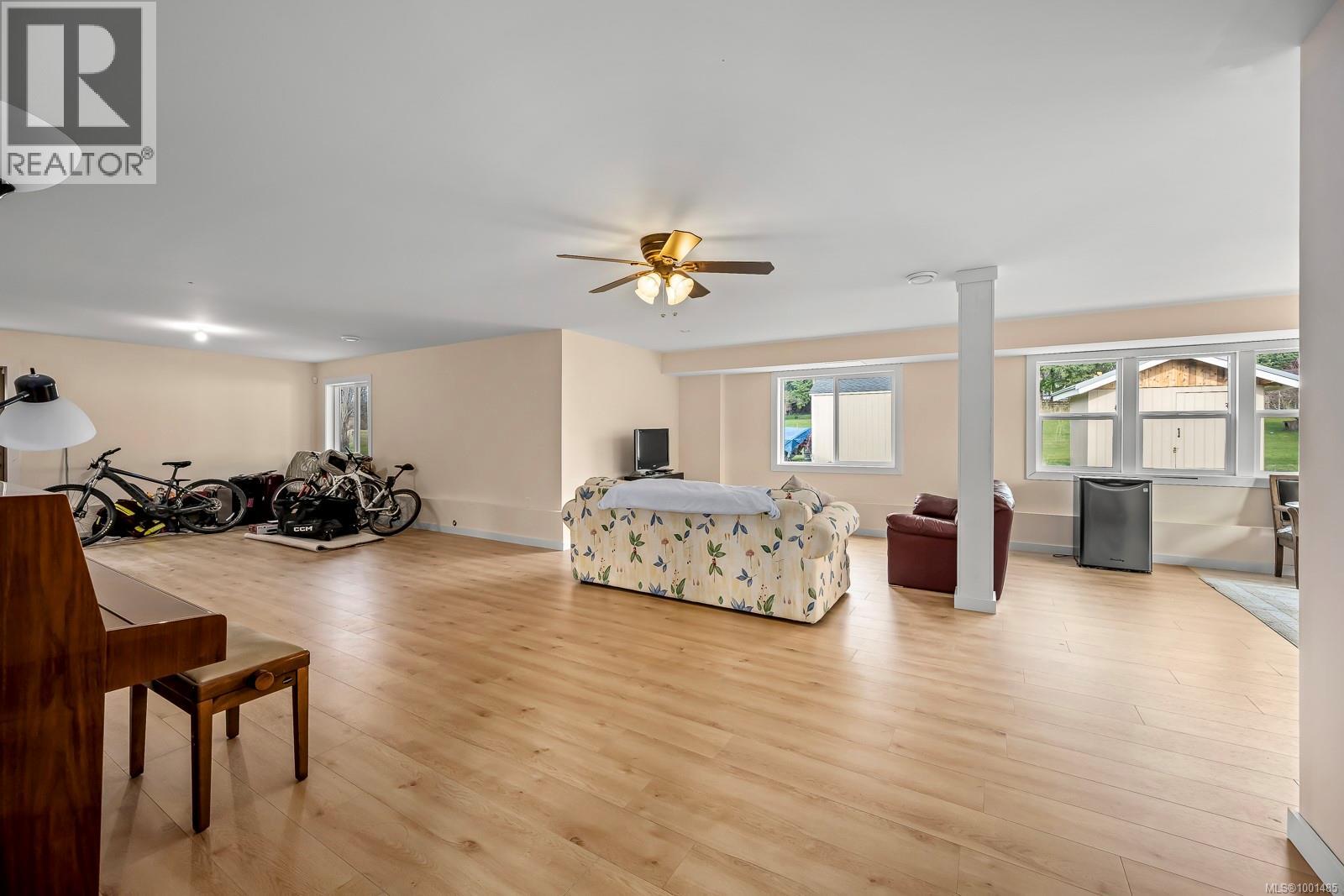 Photo 19 of 4754 Headquarters Rd, Courtenay BC