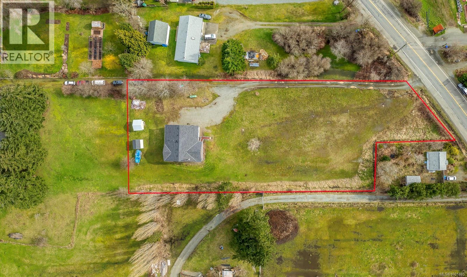 Photo 5 of 4754 Headquarters Rd, Courtenay BC