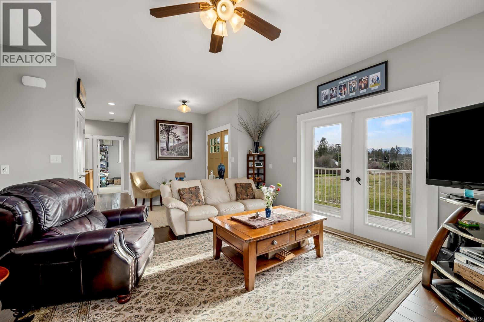 Photo 15 of 4754 Headquarters Rd, Courtenay BC