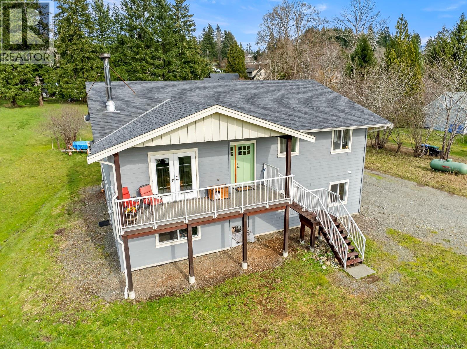 Photo 4 of 4754 Headquarters Rd, Courtenay BC