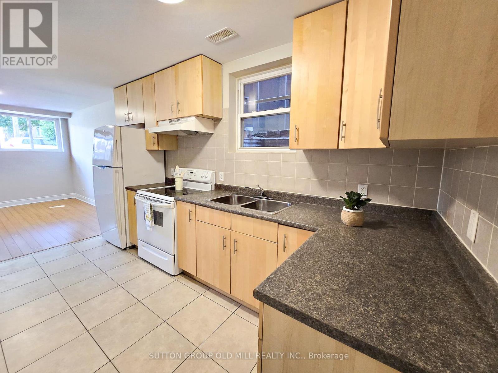 Photo 2 of 1 62 Murrie Street, Toronto ON