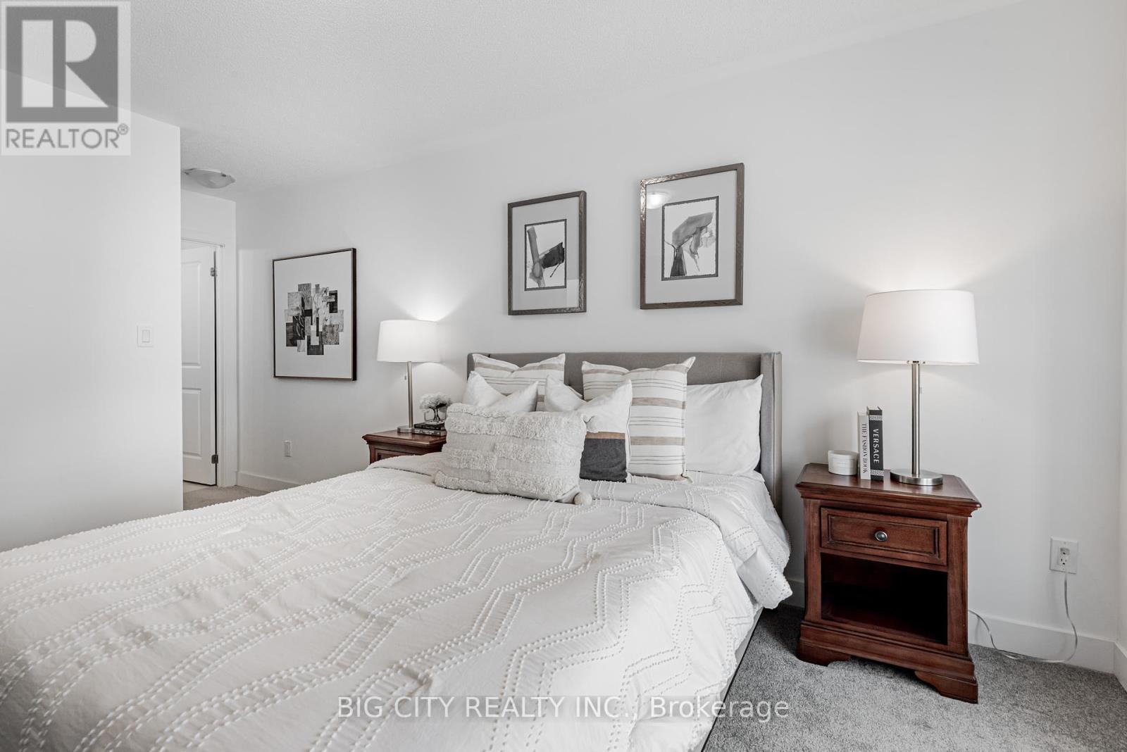 Photo 16 of 27 Canton Lane, Whitchurchstouffville ON