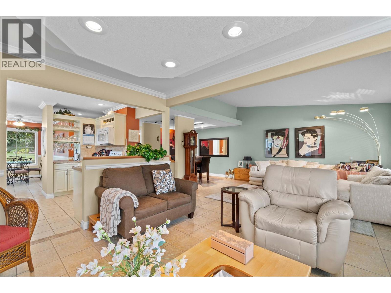 Photo 16 of 2552 Golf View Crescent, Blind Bay BC