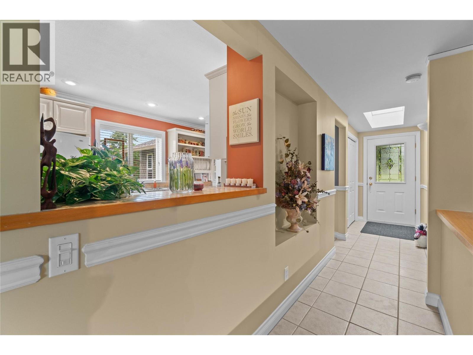 Photo 19 of 2552 Golf View Crescent, Blind Bay BC