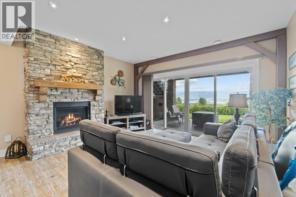 Photo 44 of 1401 65 Street Sw, Salmon Arm BC