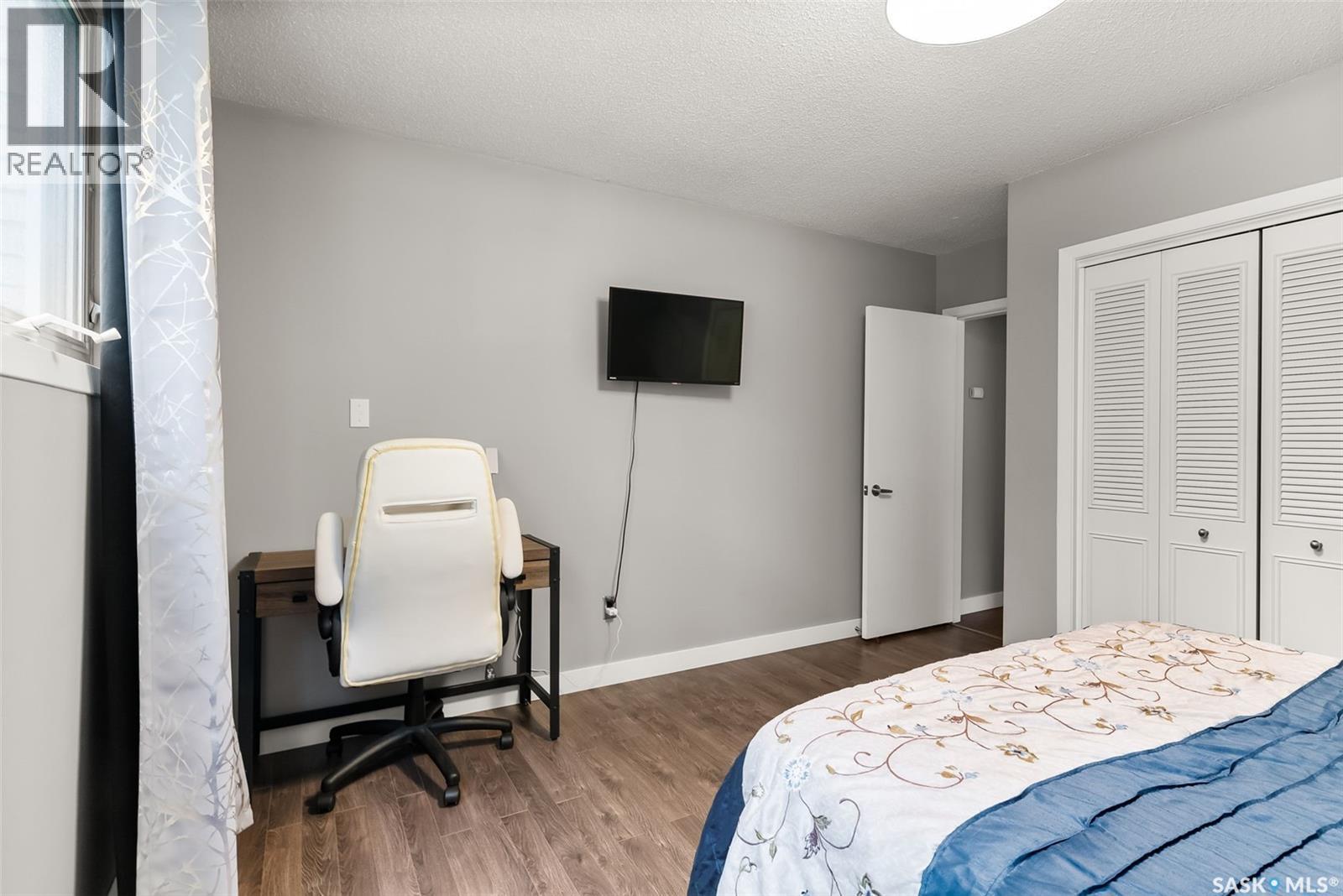 Photo 12 of 10 38 Spence Street, Regina SK