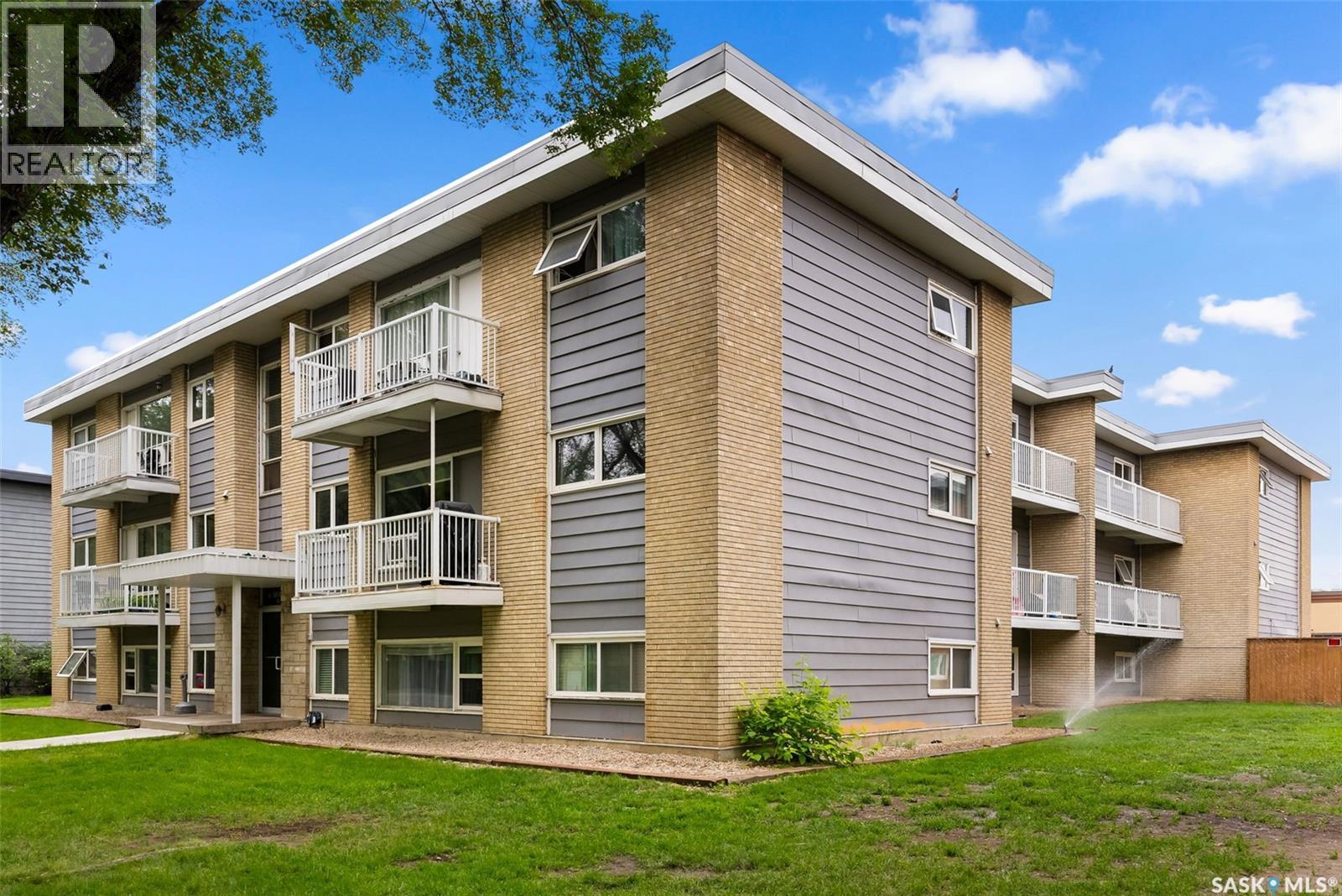 Photo 18 of 10 38 Spence Street, Regina SK