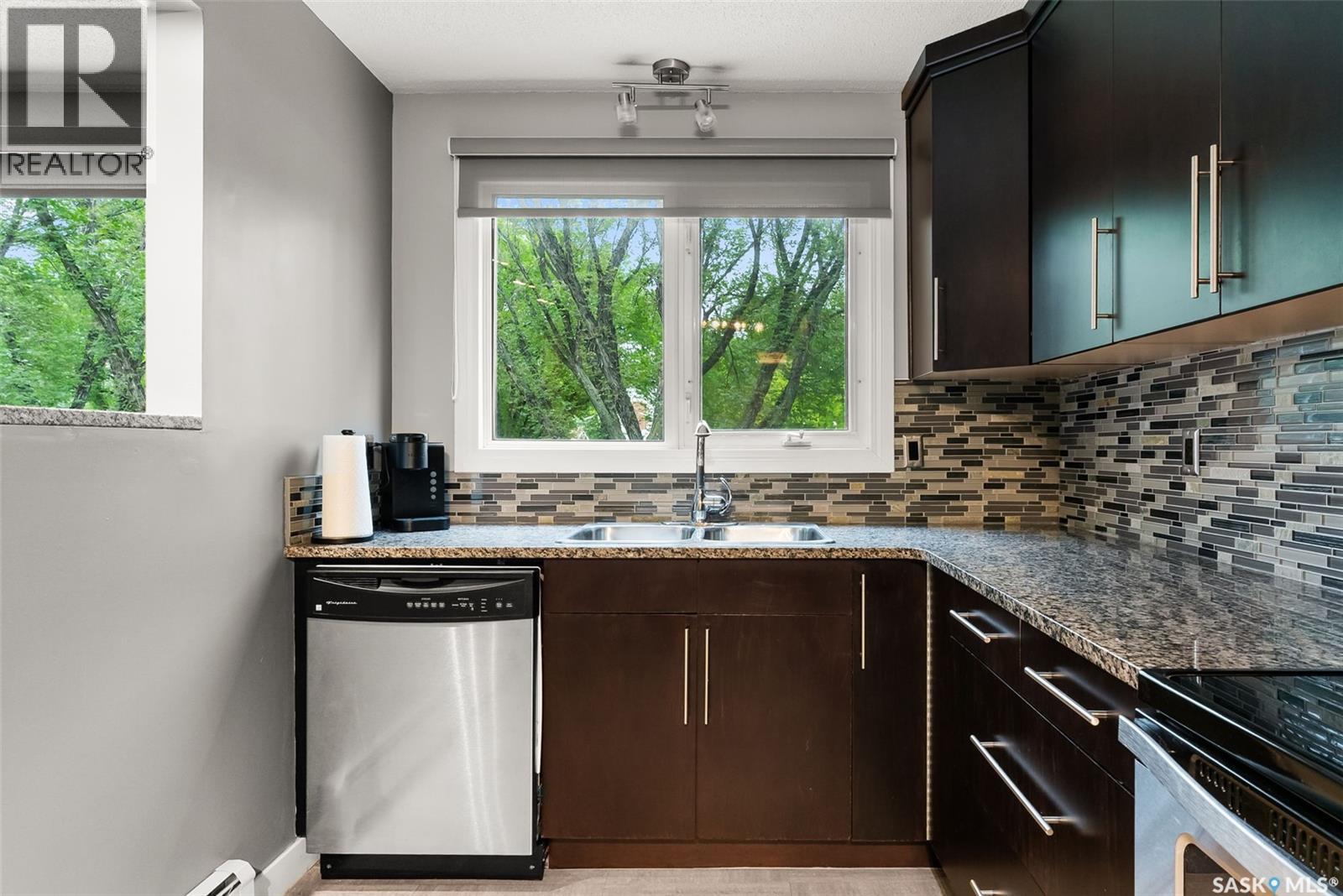 Photo 9 of 10 38 Spence Street, Regina SK