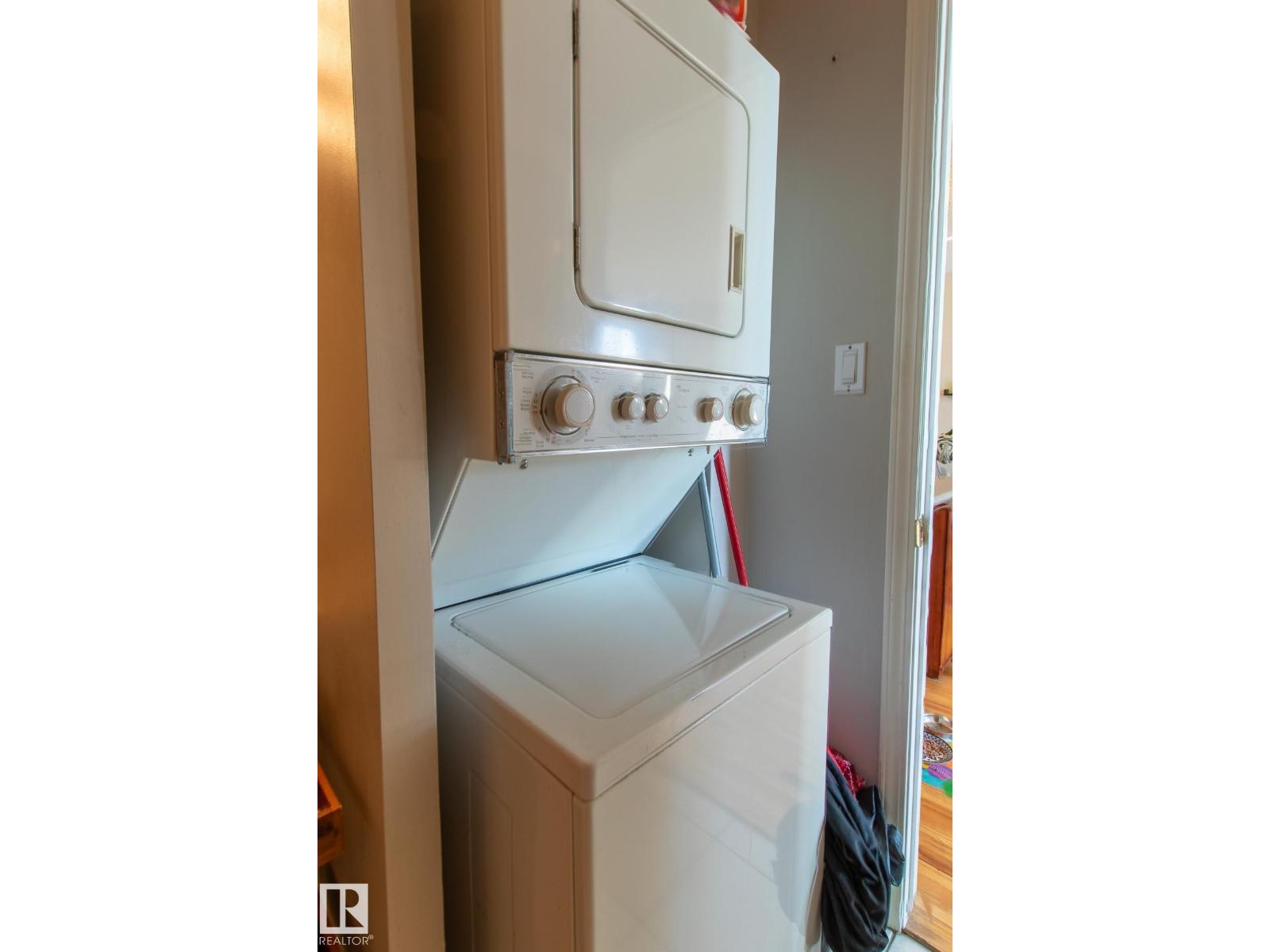 Photo 9 of 805 9730 106 St Nw, Edmonton AB