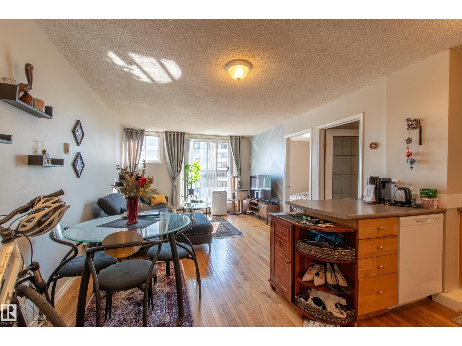 Photo 2 of 805 9730 106 St Nw, Edmonton AB