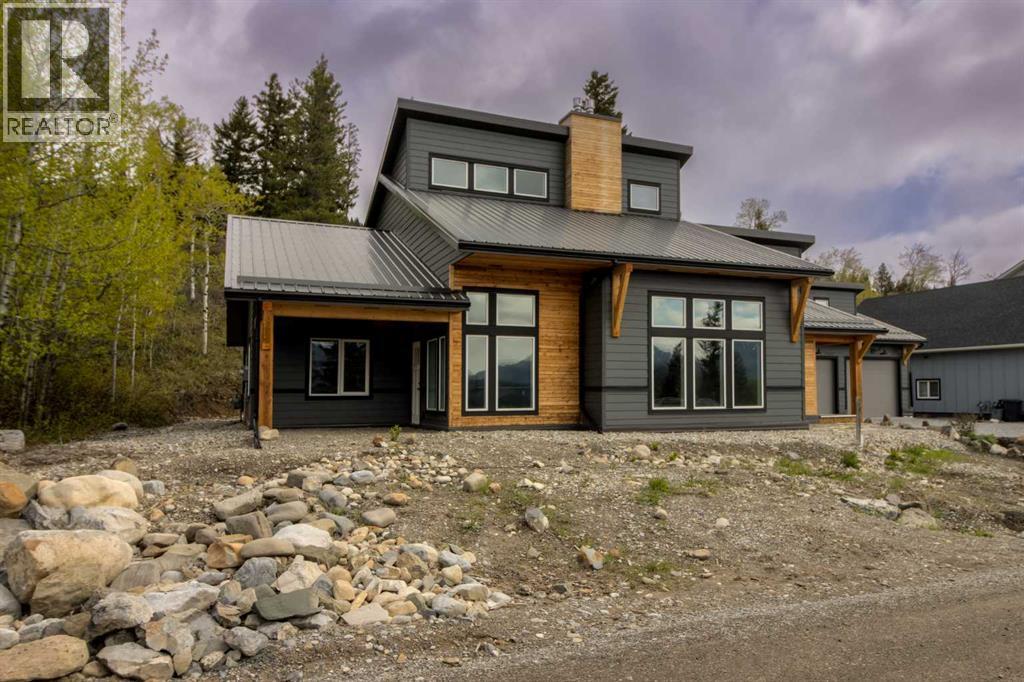 Photo 27 of 33 Kananaskis Court, Coleman AB