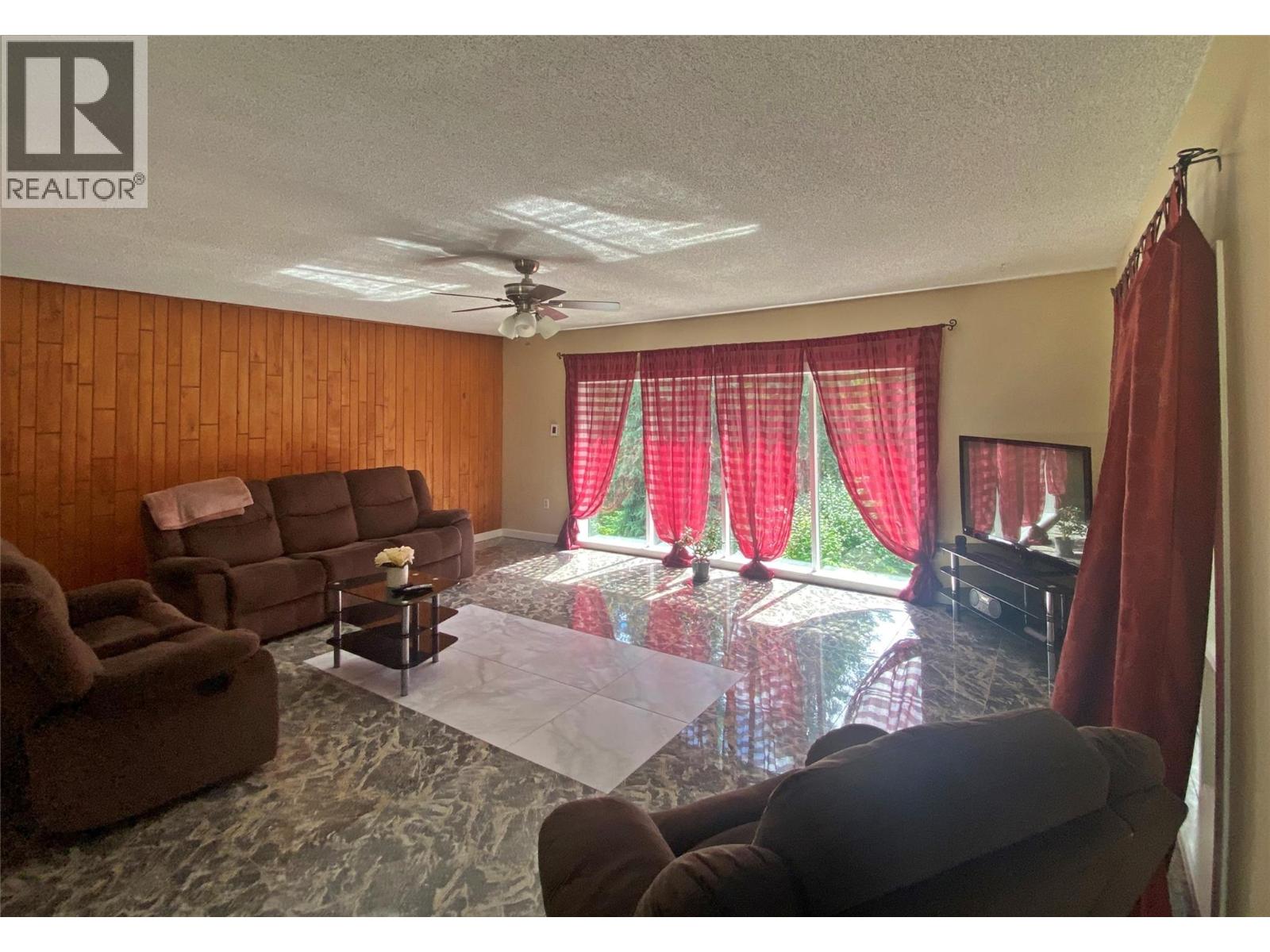 Photo 7 of 6064 Creekside Road, Barriere BC