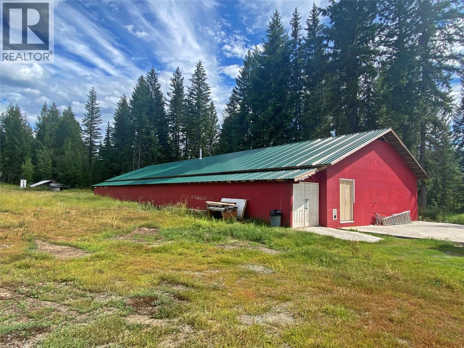 Photo 3 of 6064 Creekside Road, Barriere BC