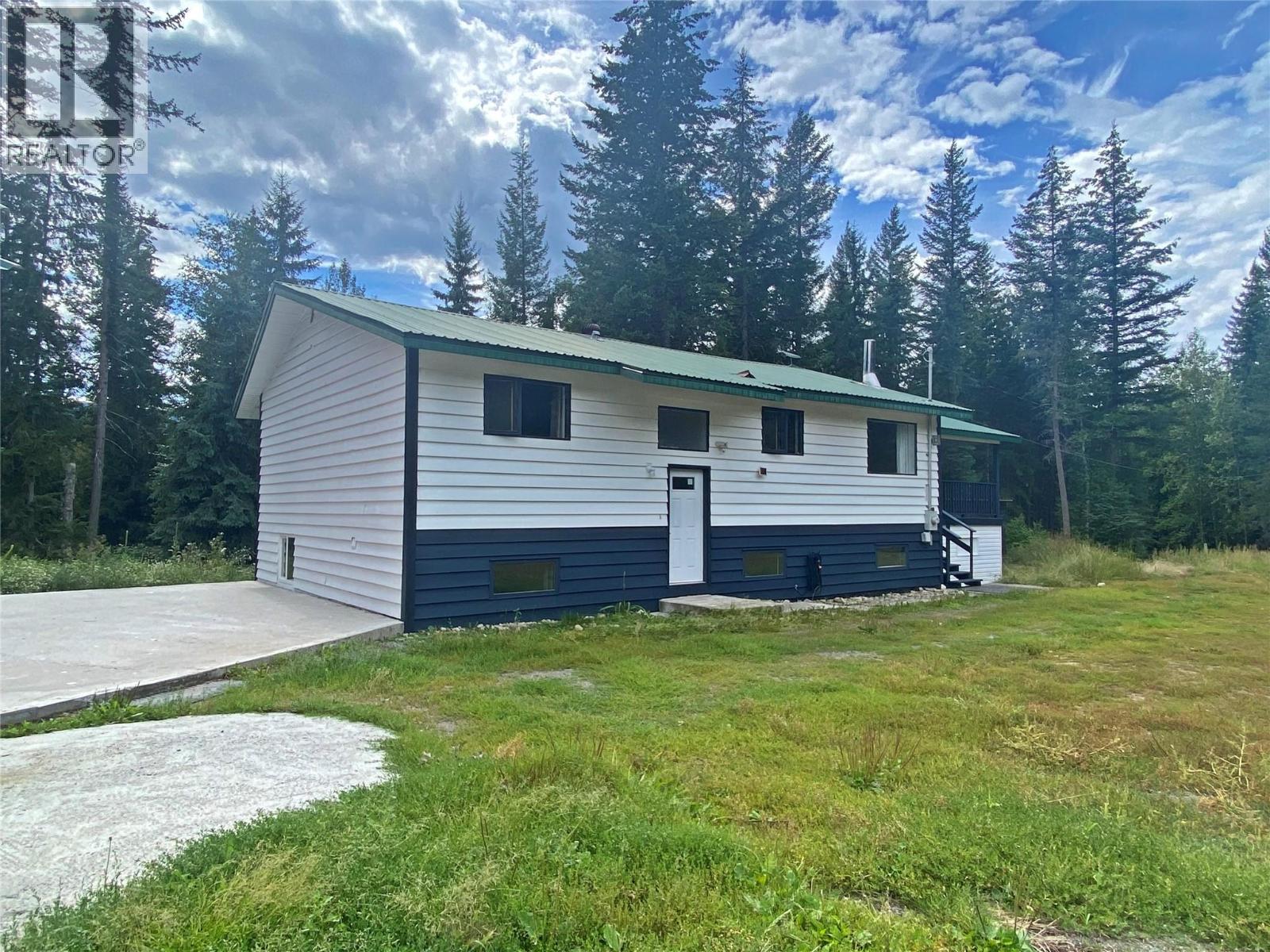Photo 35 of 6064 Creekside Road, Barriere BC