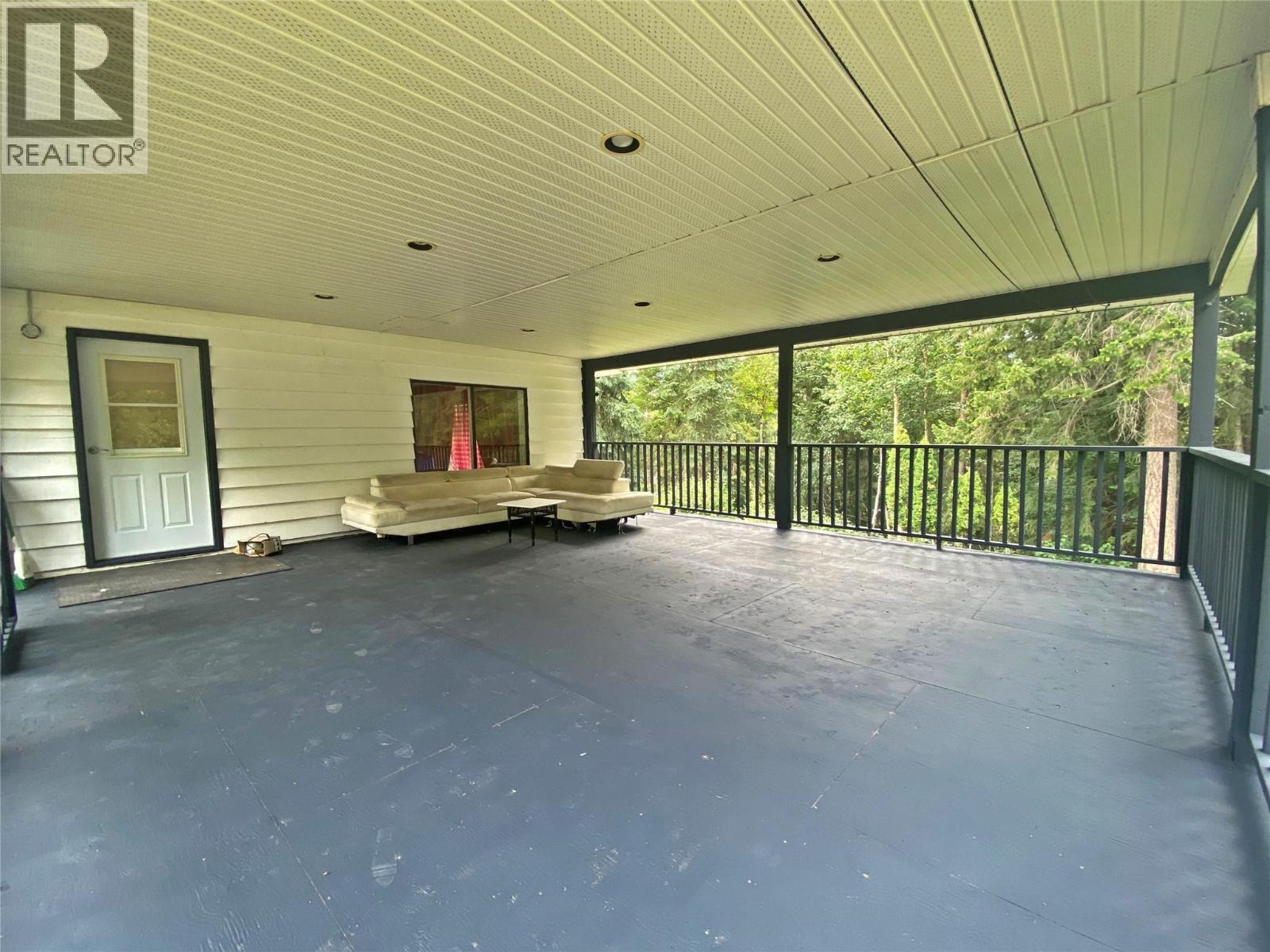 Photo 6 of 6064 Creekside Road, Barriere BC