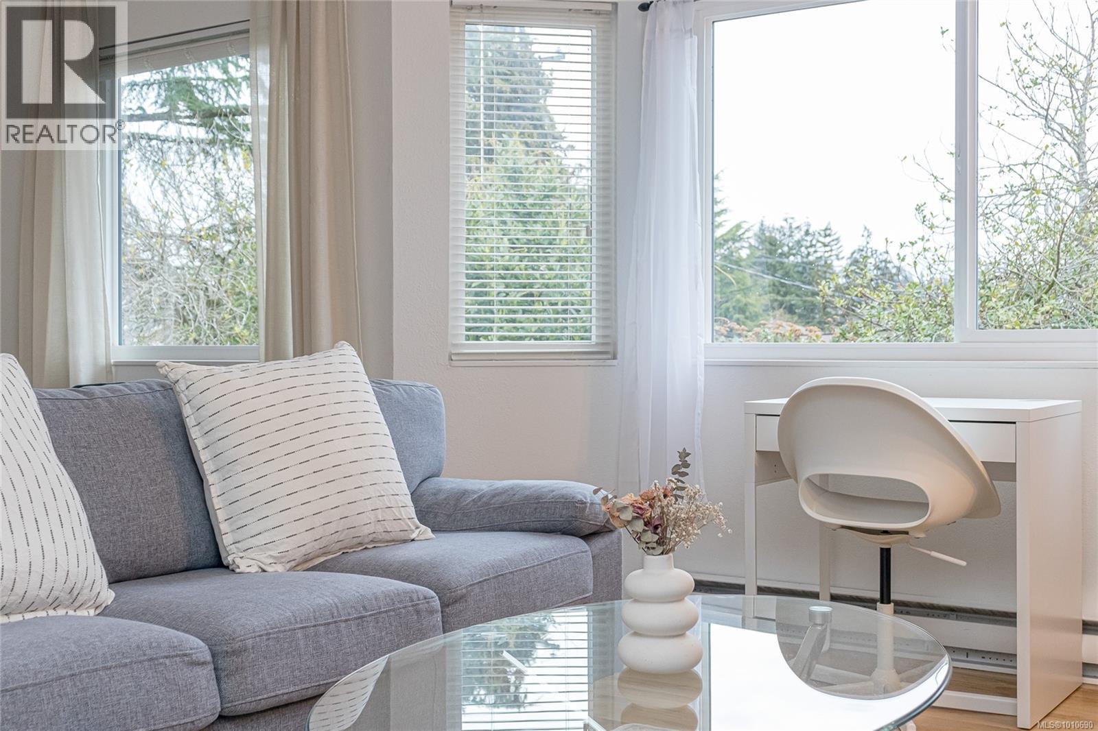 Photo 11 of 202 2524 Lewis St, Duncan BC