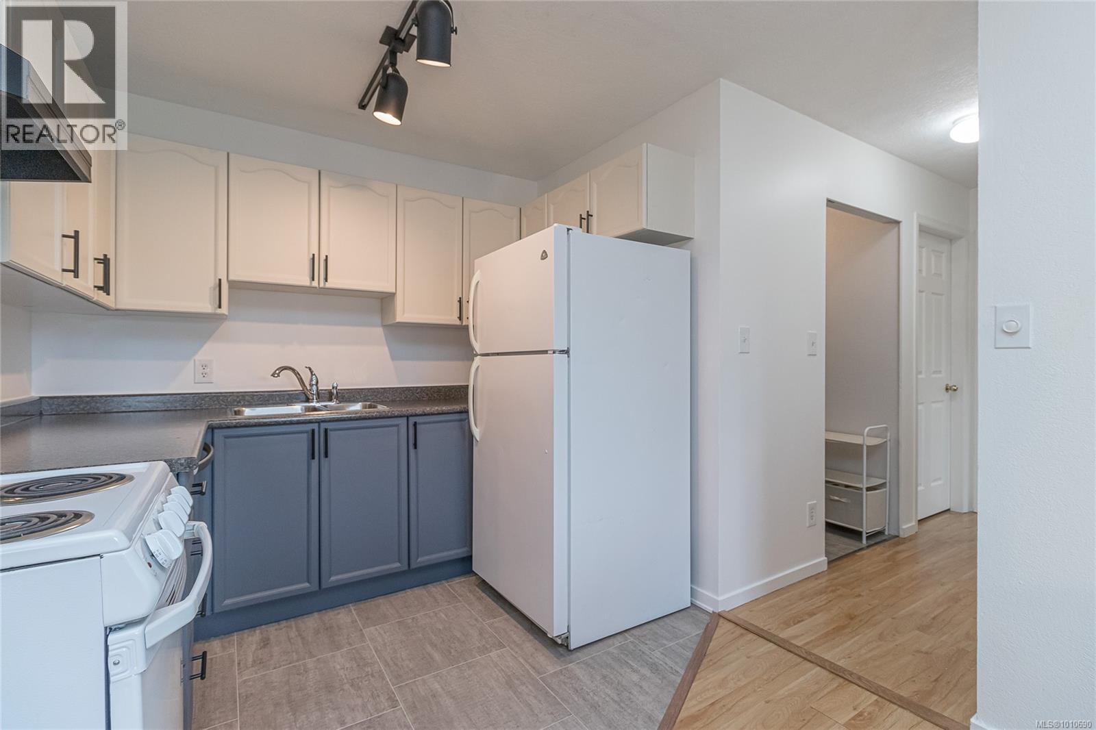 Photo 19 of 202 2524 Lewis St, Duncan BC