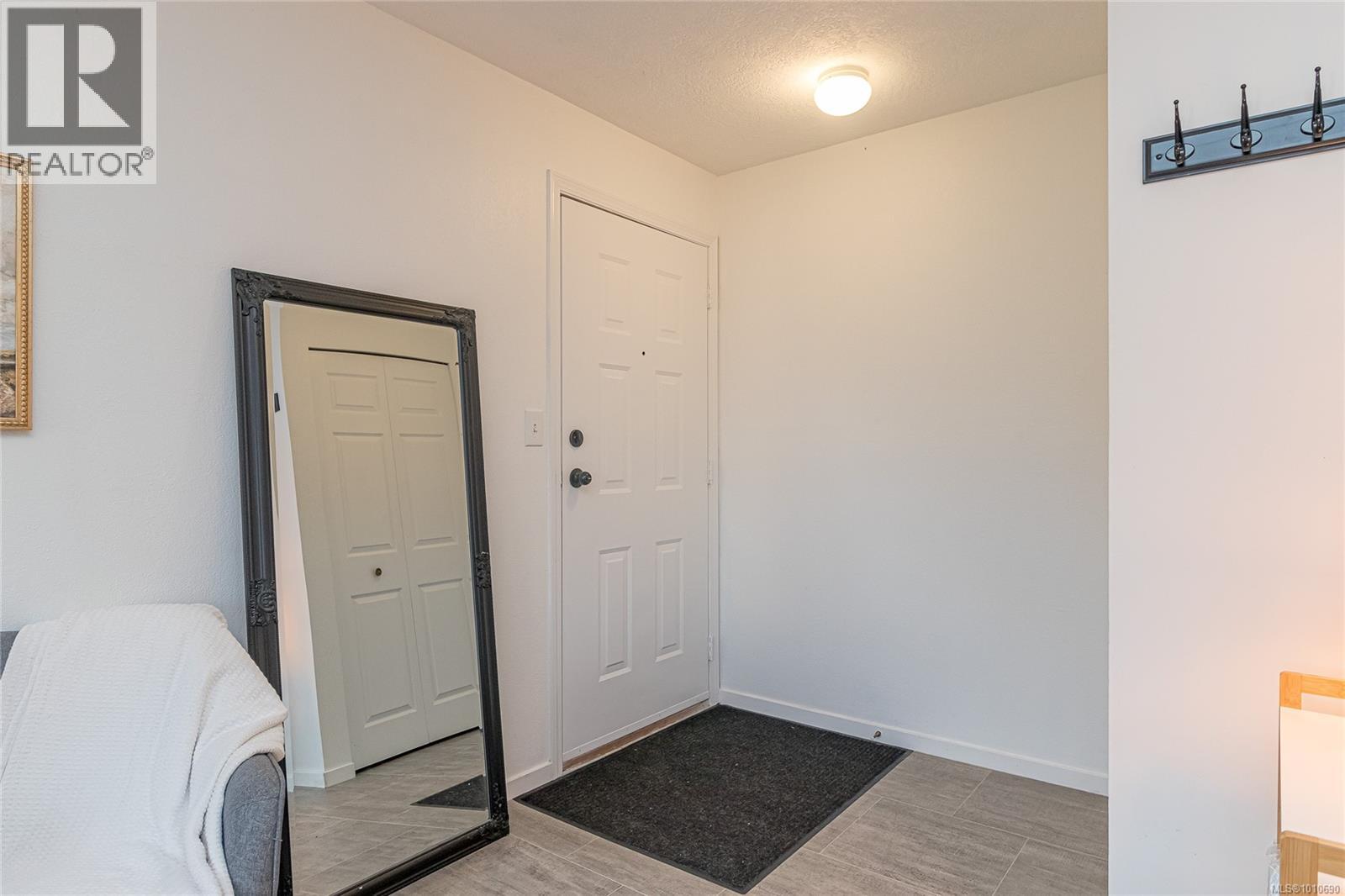 Photo 24 of 202 2524 Lewis St, Duncan BC