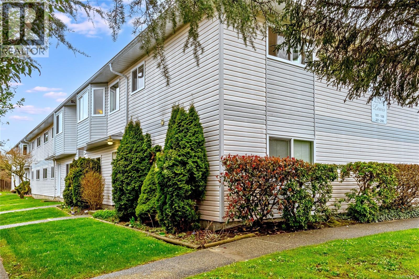 Photo 3 of 202 2524 Lewis St, Duncan BC