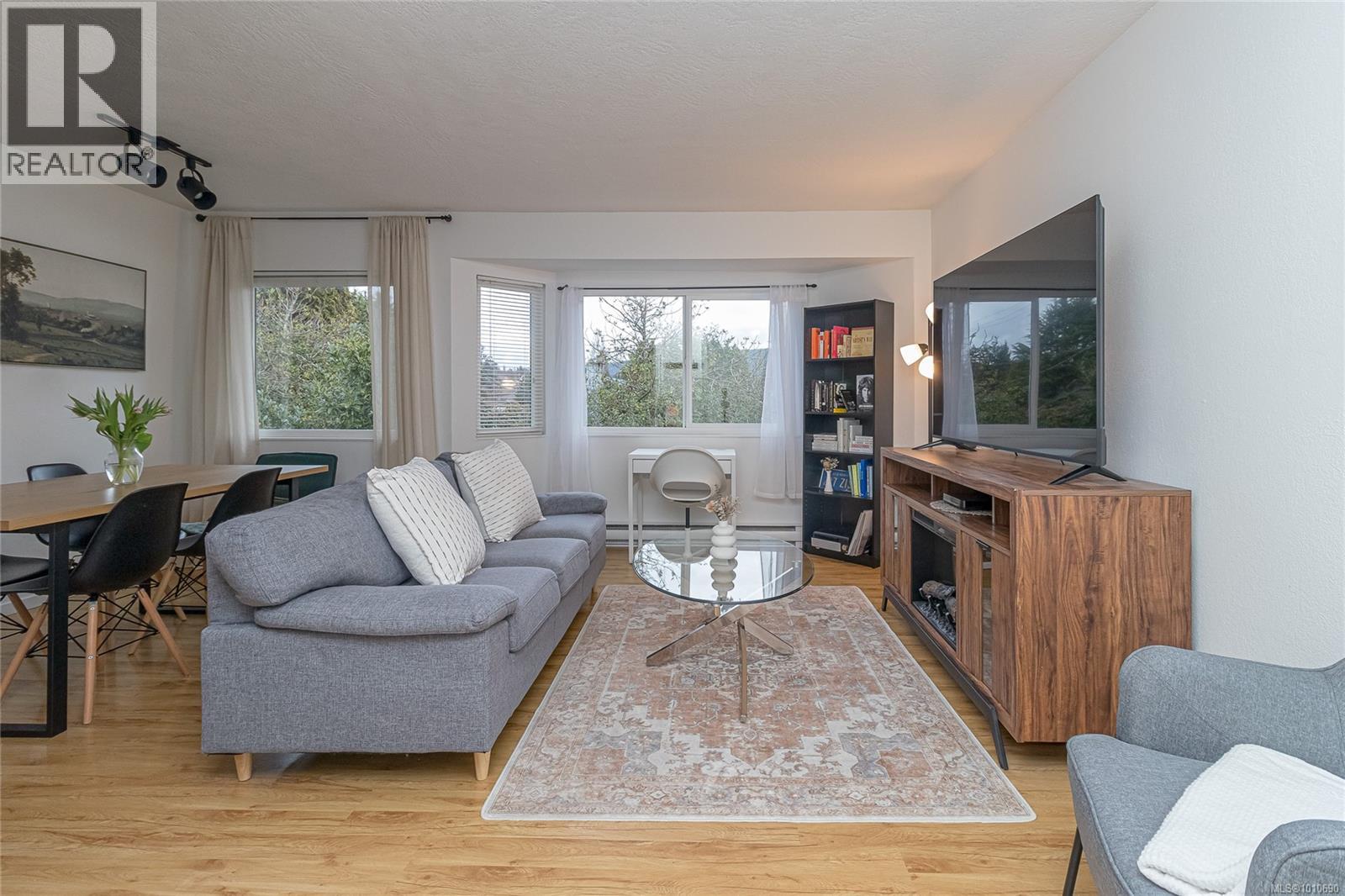 Photo 6 of 202 2524 Lewis St, Duncan BC
