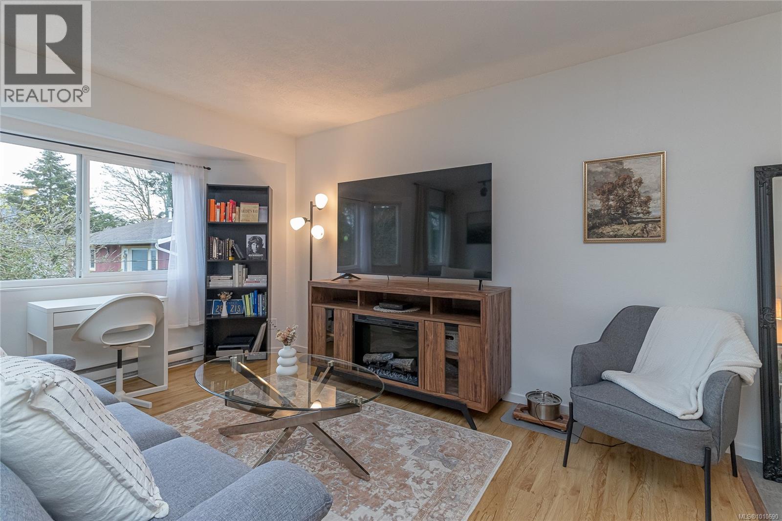 Photo 7 of 202 2524 Lewis St, Duncan BC