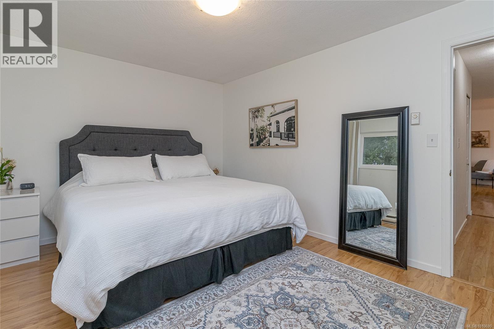 Photo 8 of 202 2524 Lewis St, Duncan BC