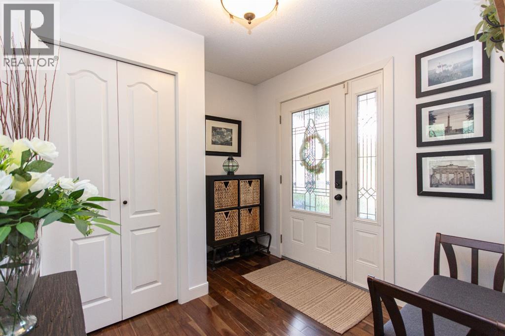 Photo 8 of 152 Iverson Close, Red Deer AB