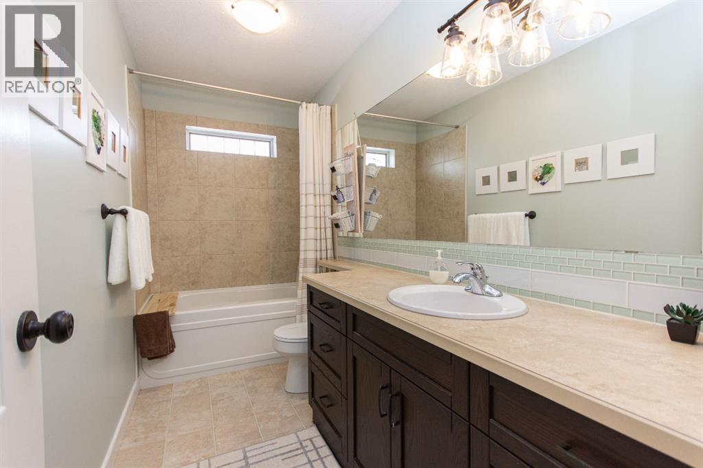 Photo 31 of 152 Iverson Close, Red Deer AB