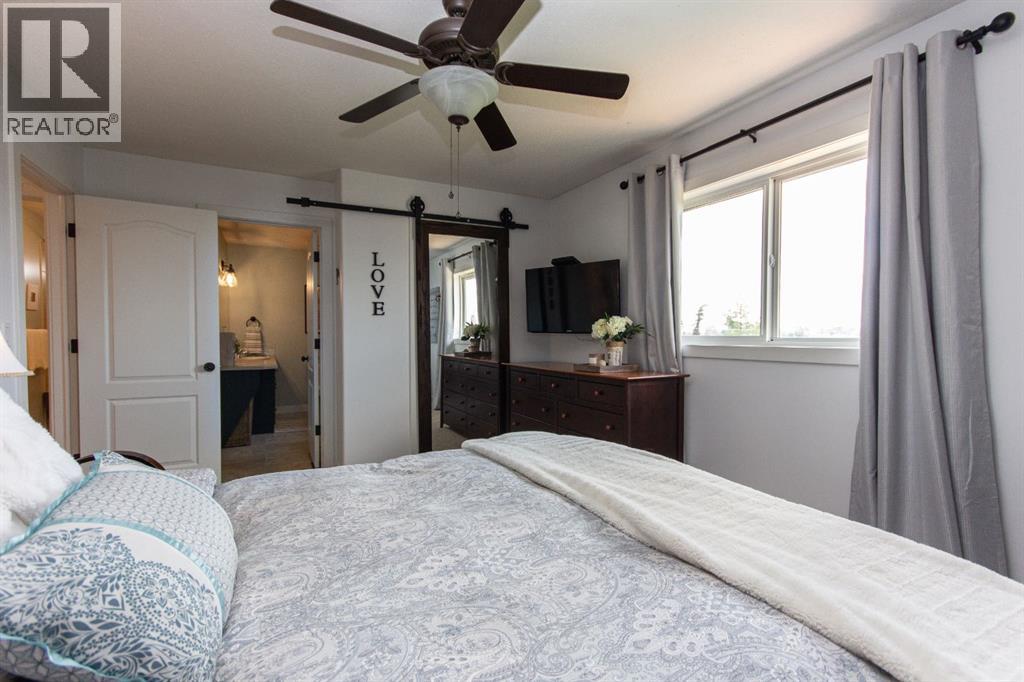 Photo 34 of 152 Iverson Close, Red Deer AB