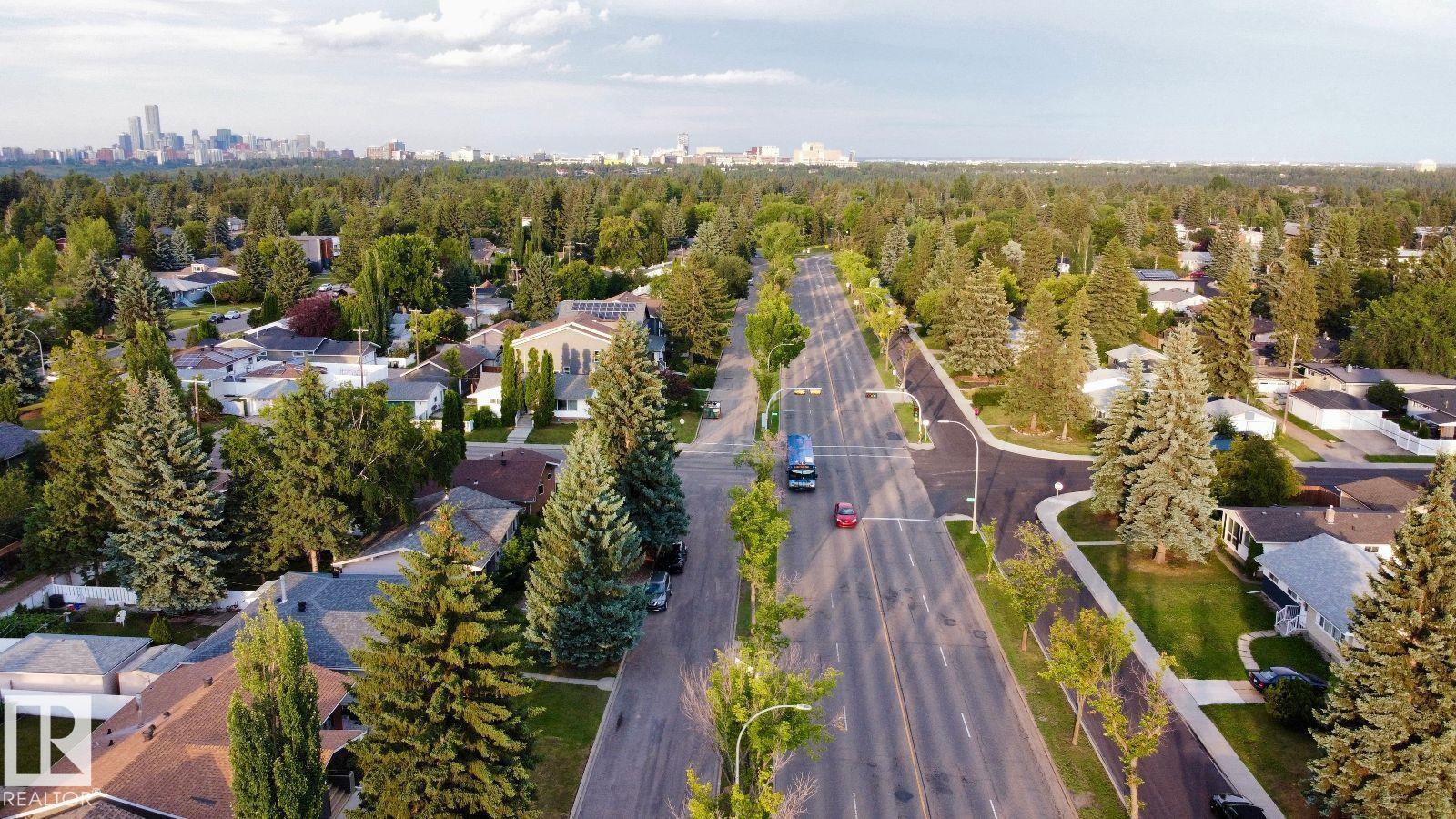 Photo 16 of 14528 87 Av Nw, Edmonton AB