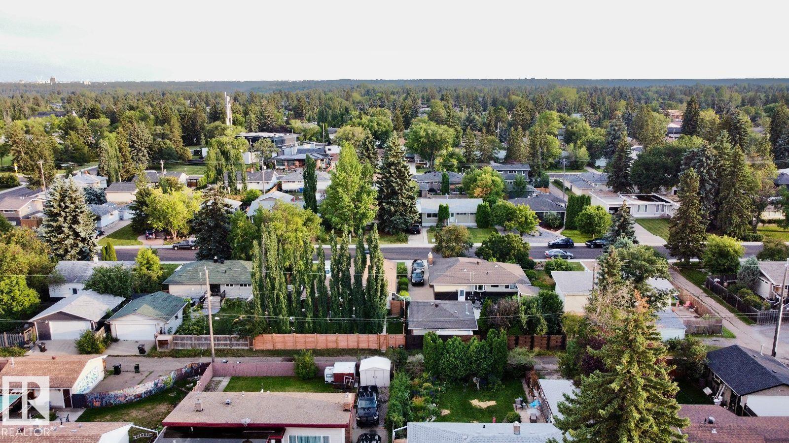 Photo 18 of 14528 87 Av Nw, Edmonton AB