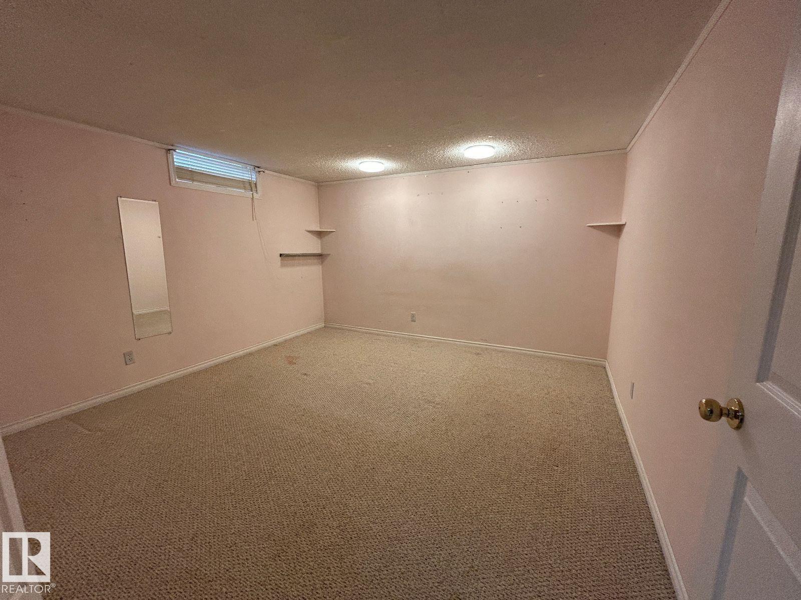 Photo 9 of 14528 87 Av Nw, Edmonton AB