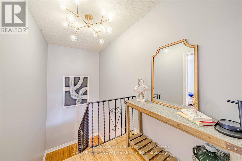 Photo 34 of 1534 Westminster Place, Burlington ON