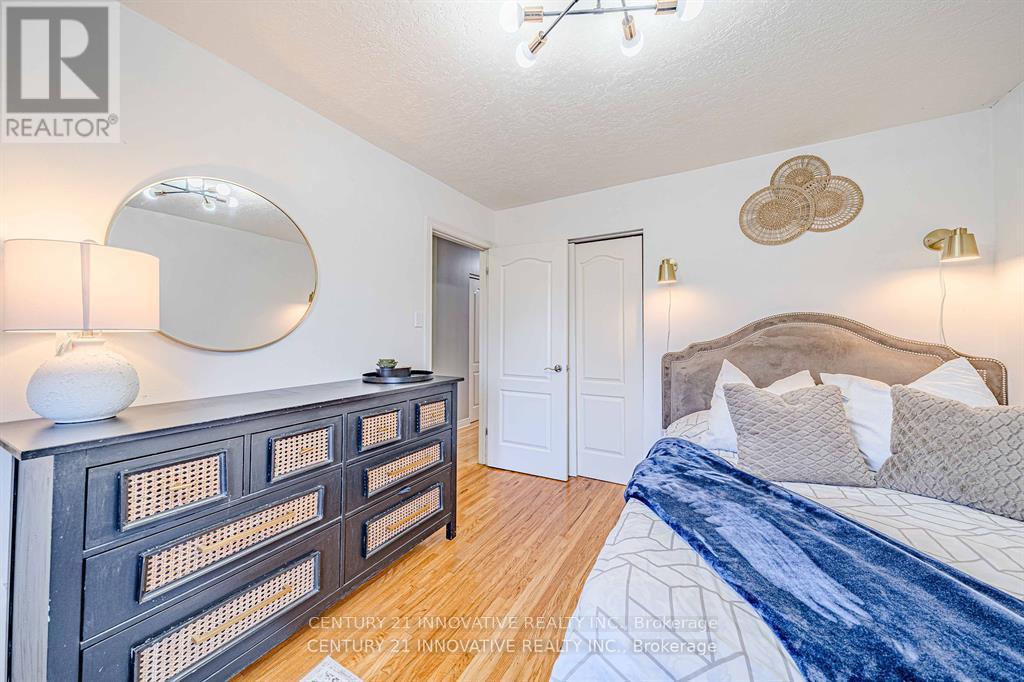 Photo 20 of 1534 Westminster Place, Burlington ON
