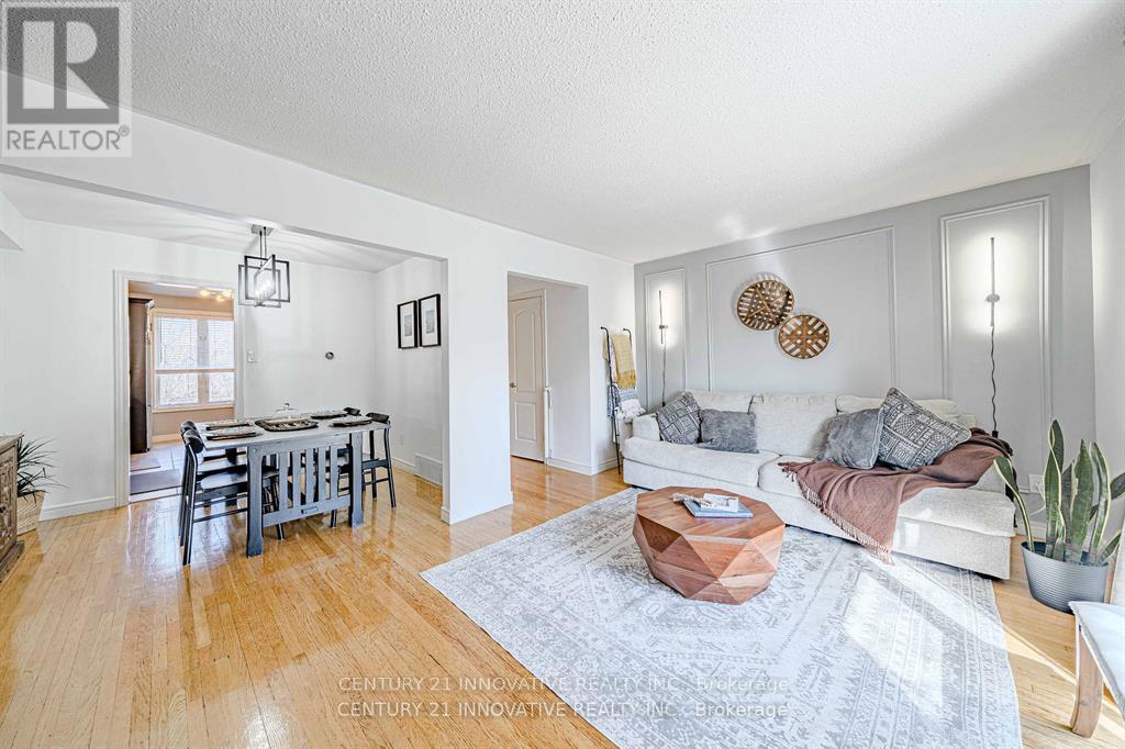 Photo 3 of 1534 Westminster Place, Burlington ON