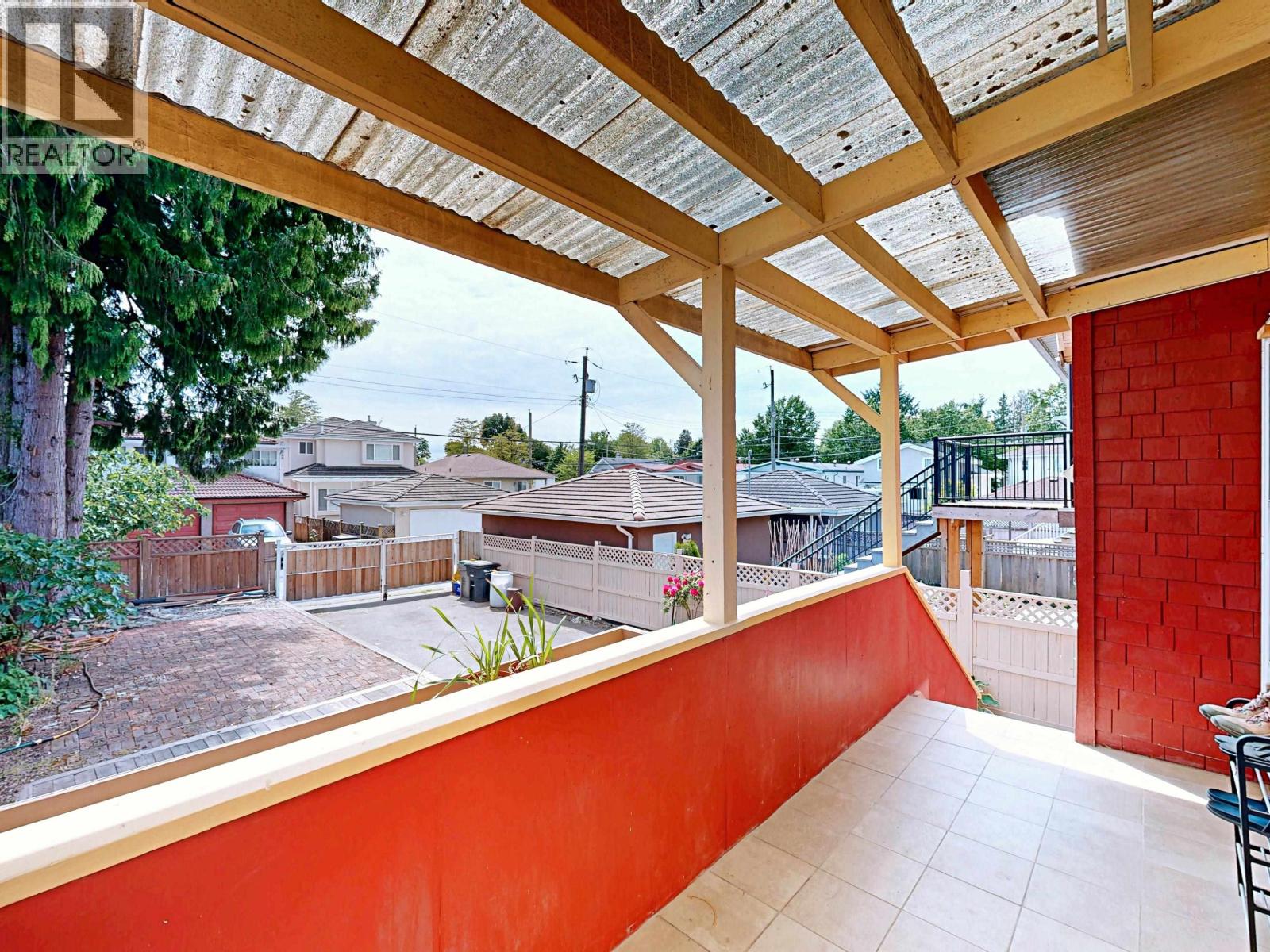 Photo 37 of 3232 E 43rd Avenue, Vancouver BC