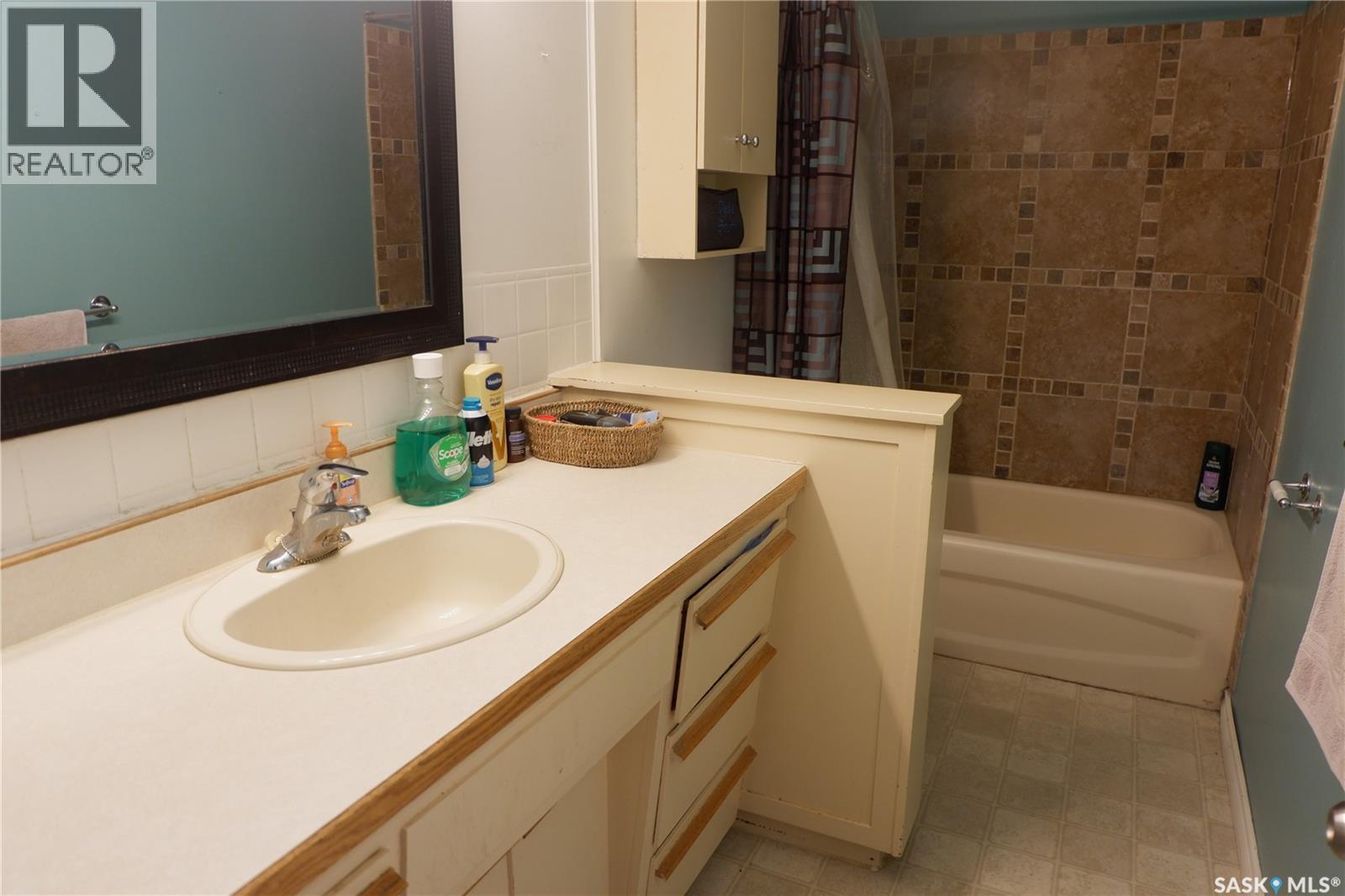 Photo 13 of 314 Columbus Drive, Rockglen SK