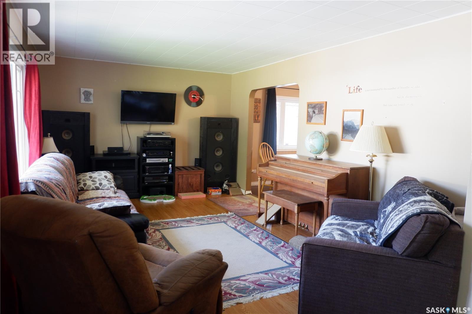 Photo 19 of 314 Columbus Drive, Rockglen SK