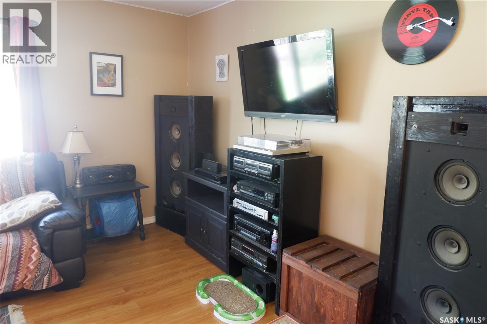 Photo 8 of 314 Columbus Drive, Rockglen SK