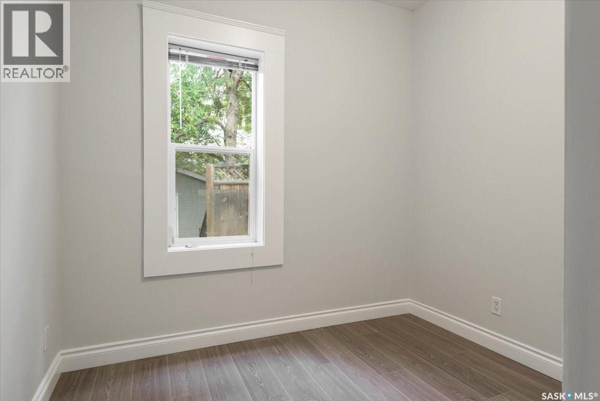 Photo 12 of 2156 Queen Street, Regina SK