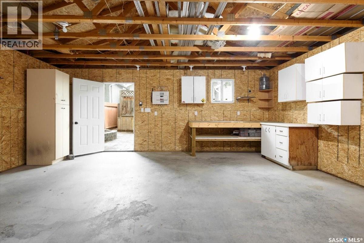 Photo 22 of 2156 Queen Street, Regina SK