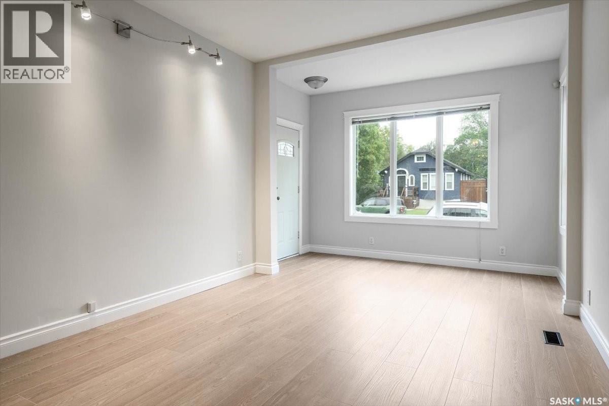 Photo 5 of 2156 Queen Street, Regina SK