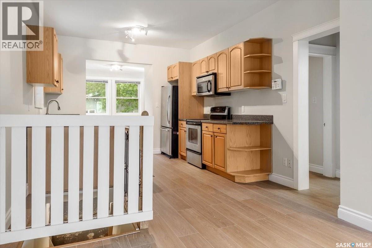 Photo 6 of 2156 Queen Street, Regina SK
