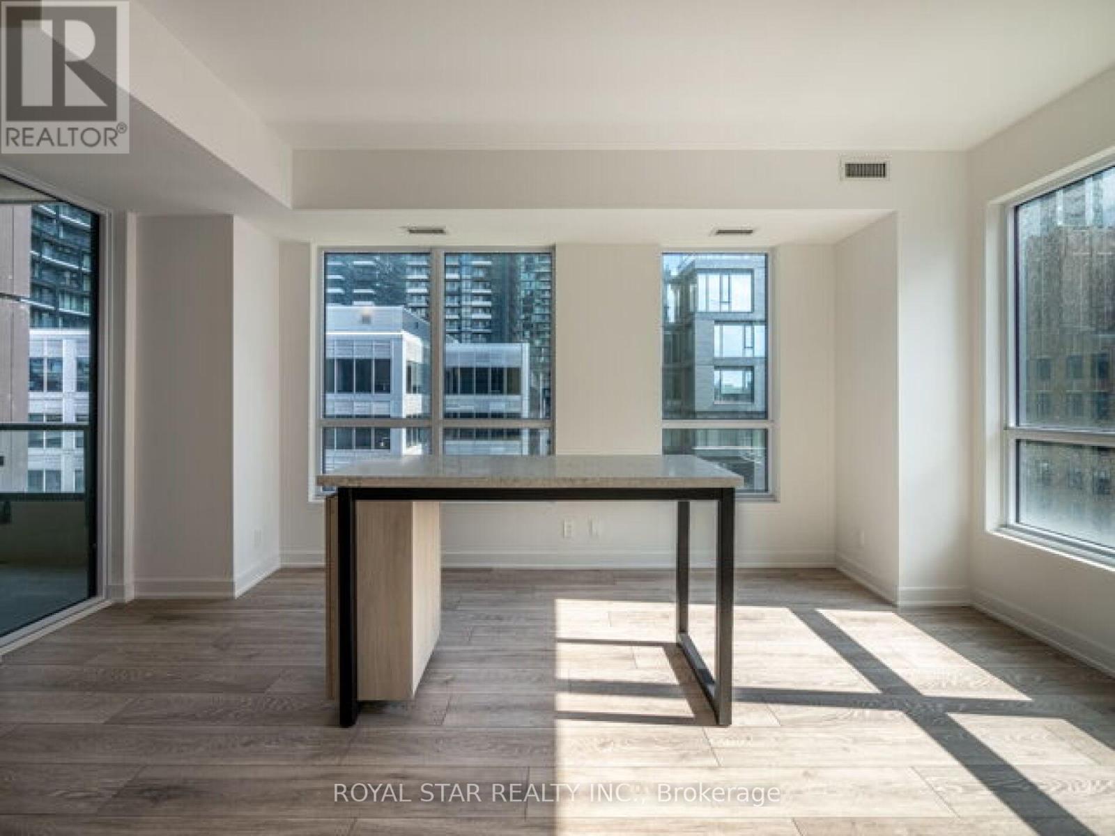 Photo 12 of 1007 108 Peter Street, Toronto ON