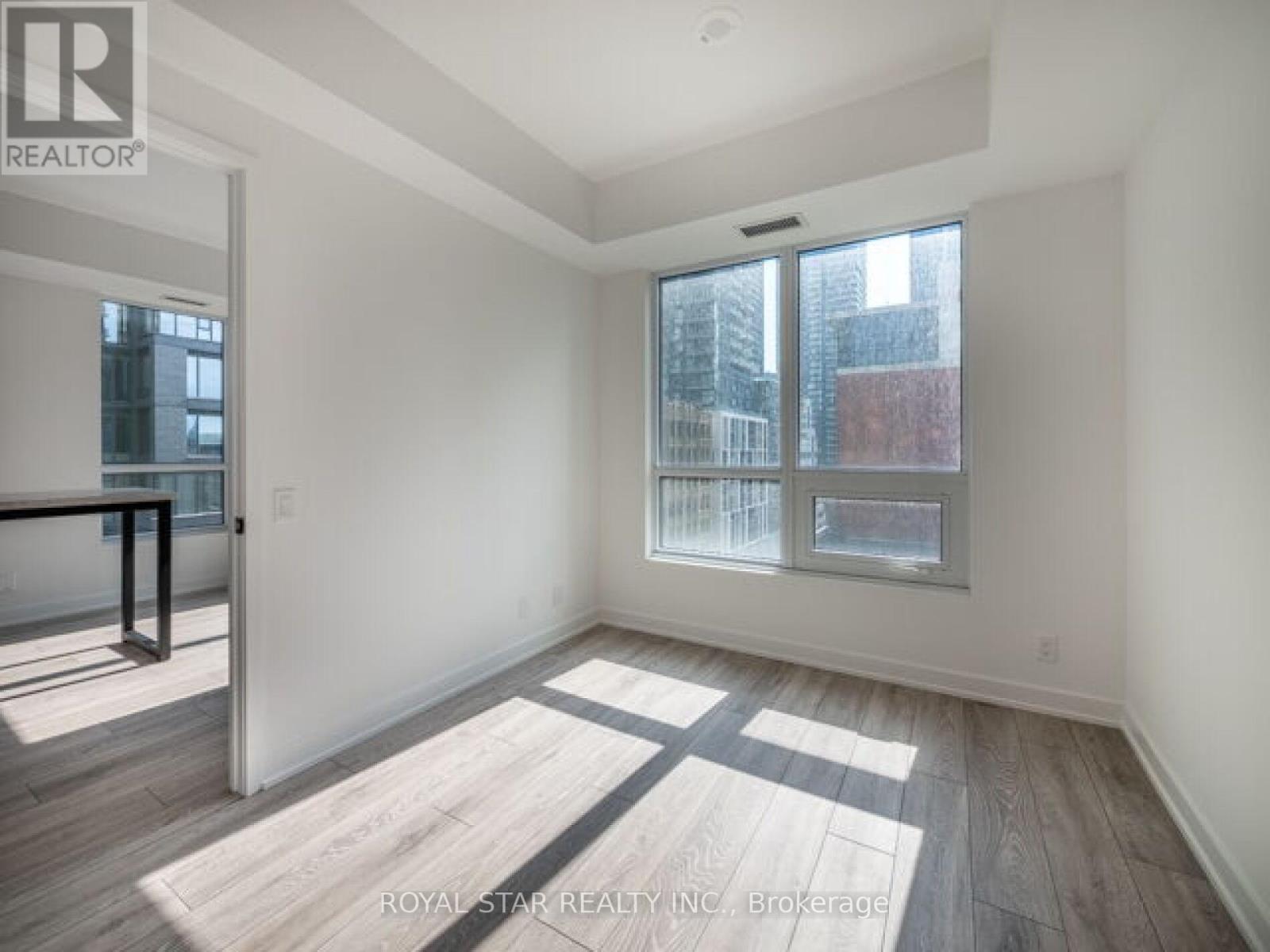 Photo 16 of 1007 108 Peter Street, Toronto ON