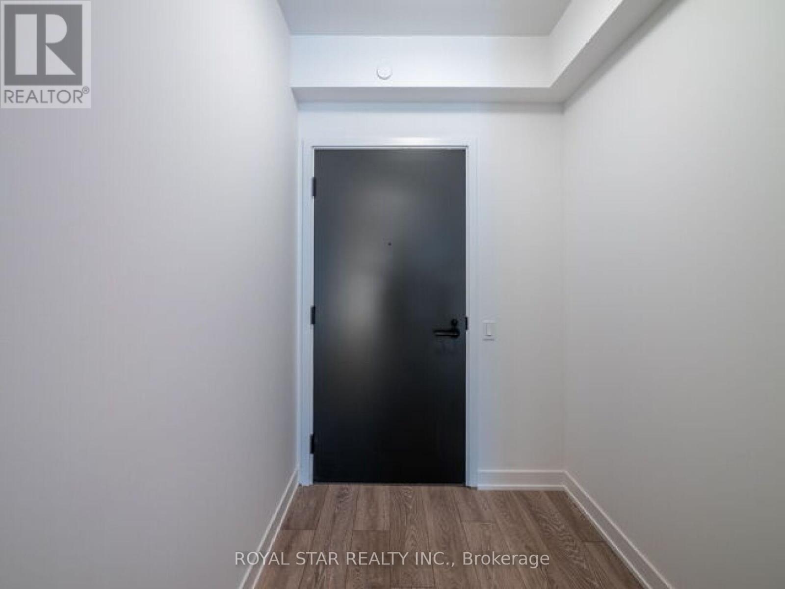 Photo 3 of 1007 108 Peter Street, Toronto ON