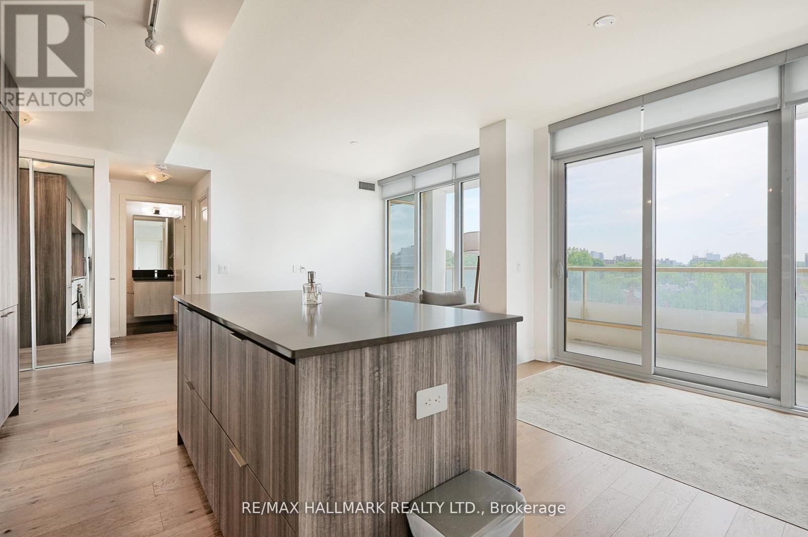 Photo 11 of 601 151 Avenue Road, Toronto ON