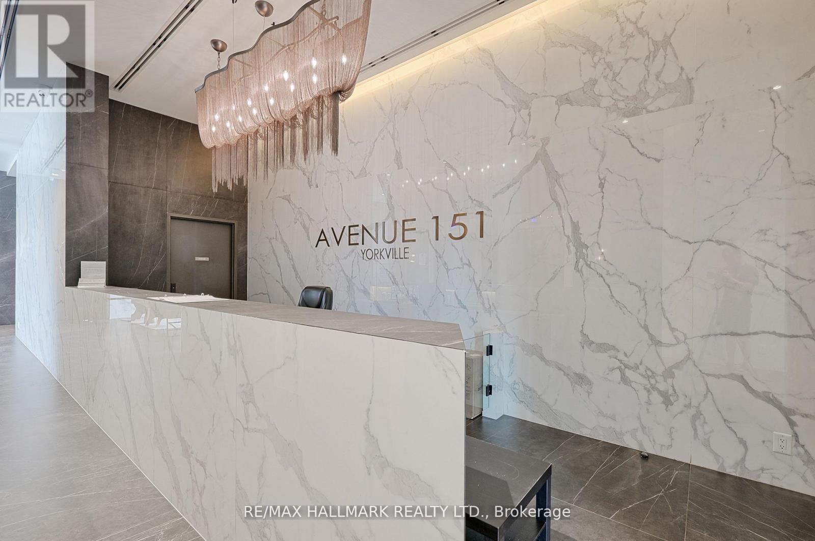 Photo 3 of 601 151 Avenue Road, Toronto ON