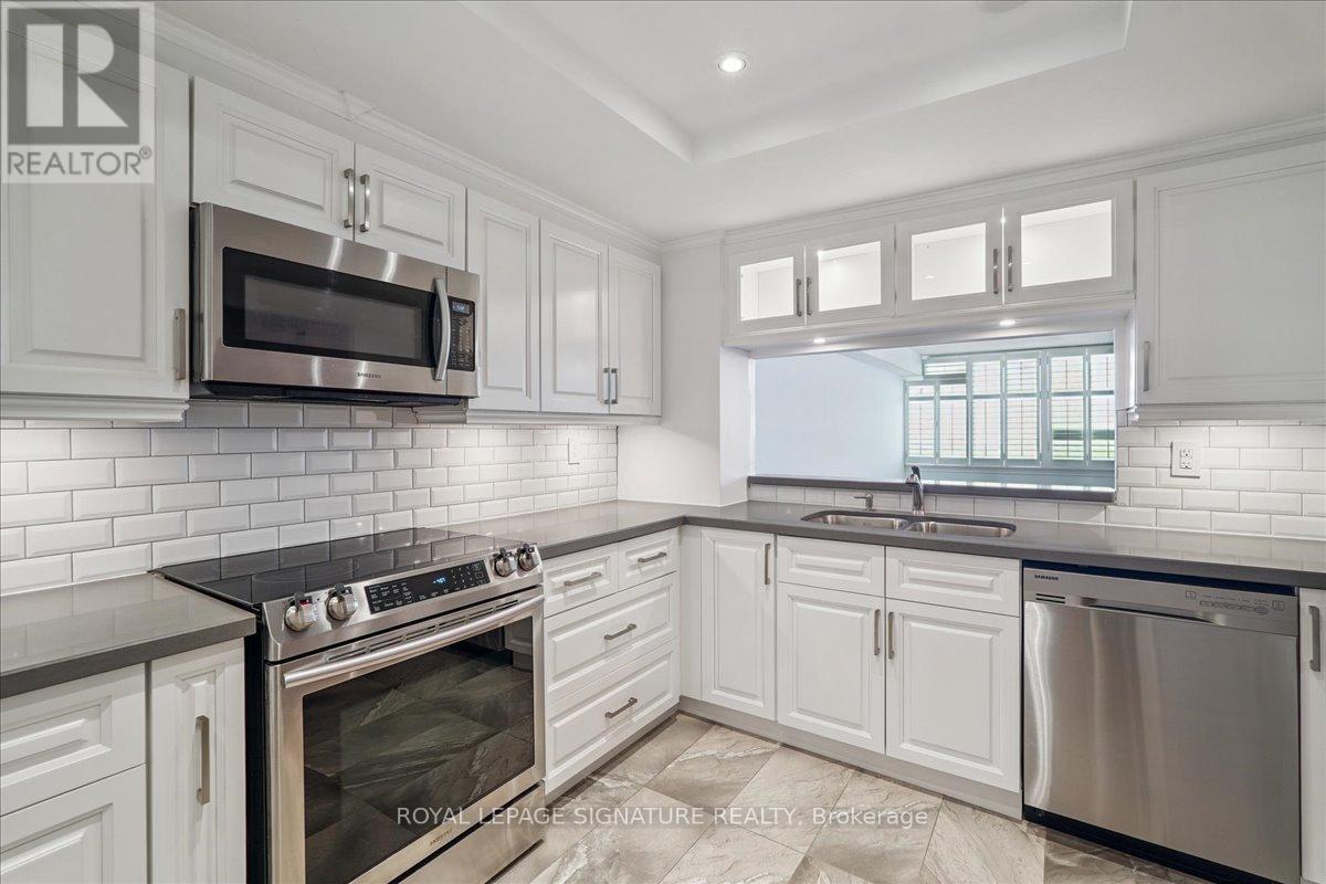 Photo 12 of 2404 55 Skymark Drive, Toronto ON