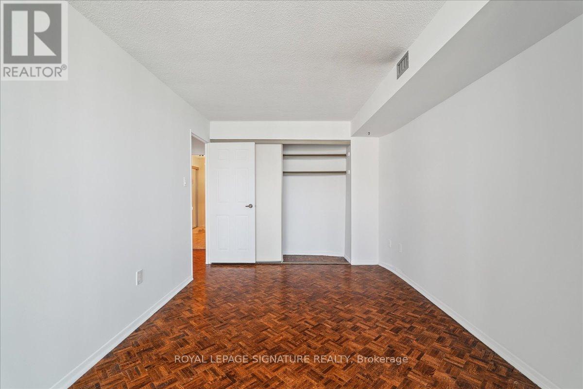 Photo 21 of 2404 55 Skymark Drive, Toronto ON